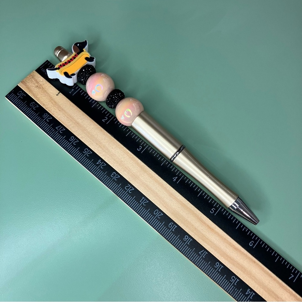 Silly Dachshund Hot Dog Handmade Beaded Pen - Picture 6 of 6